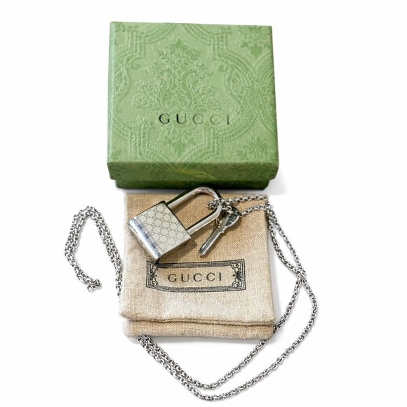 Gucci RARE Silver Padlock Lock & Key Pendant Necklace